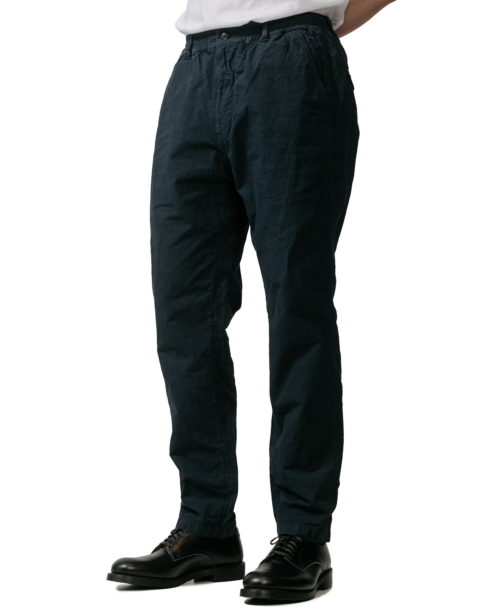 Sage de Cret High Density Cotton Hemp Tapered Pants Navy model front