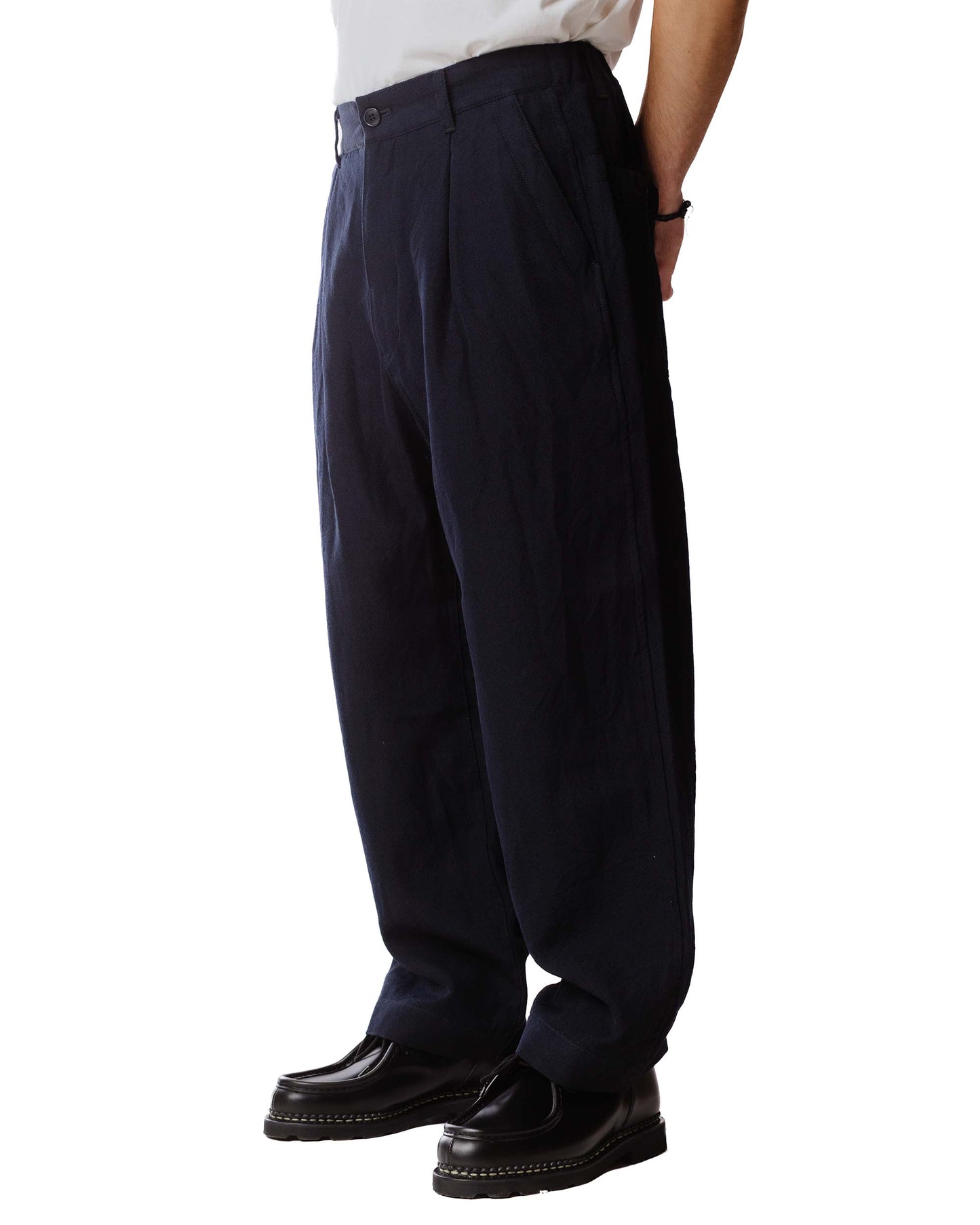 Sage de Cret Wool Serge Pleated Wide Pants Navy Model Close