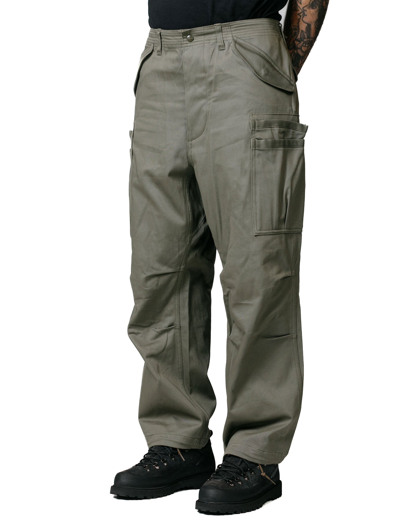 Sassafras Overgrown Pants Military Satin Olive model front