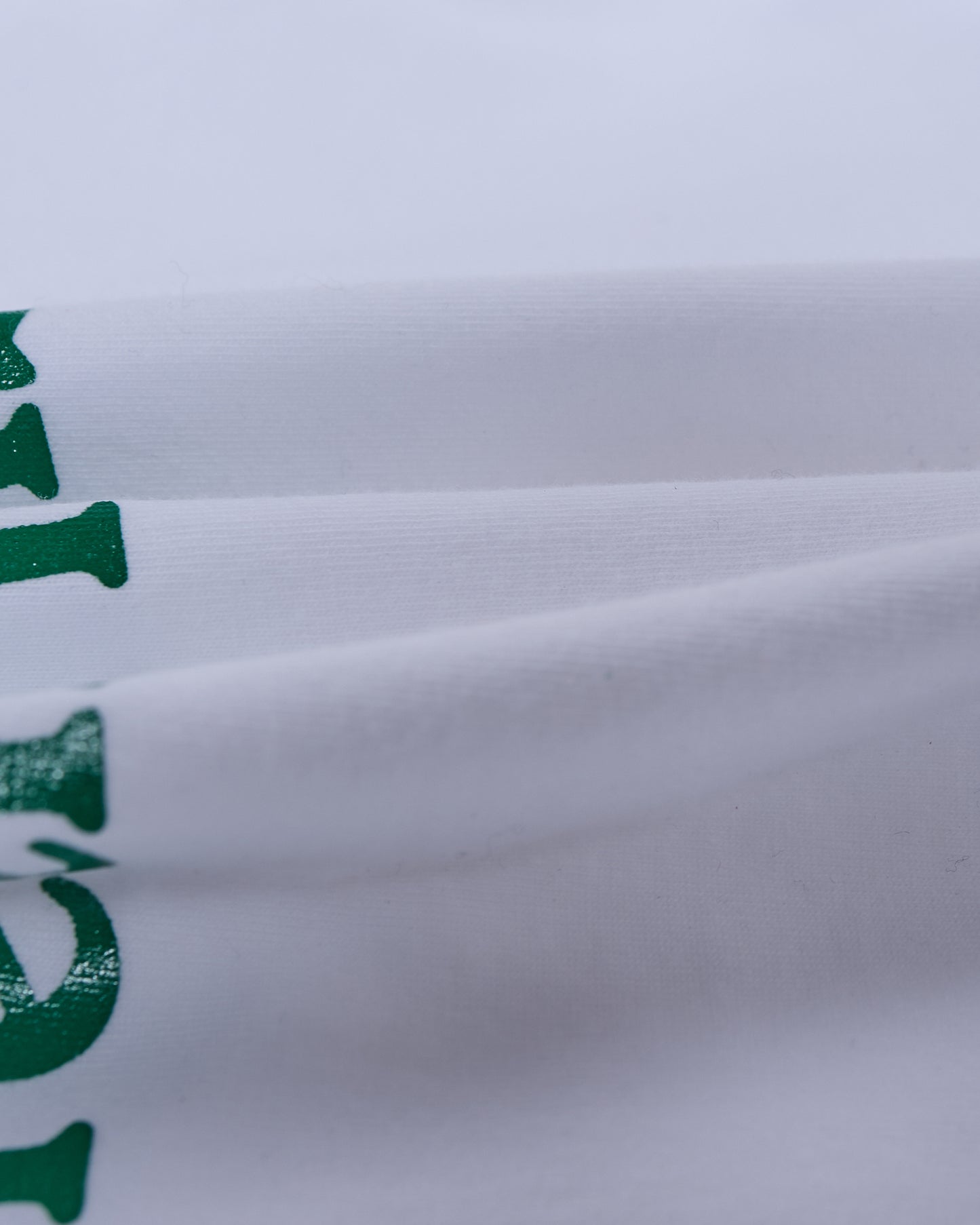 Sassafras Stay Green Thumb T 1/2 White