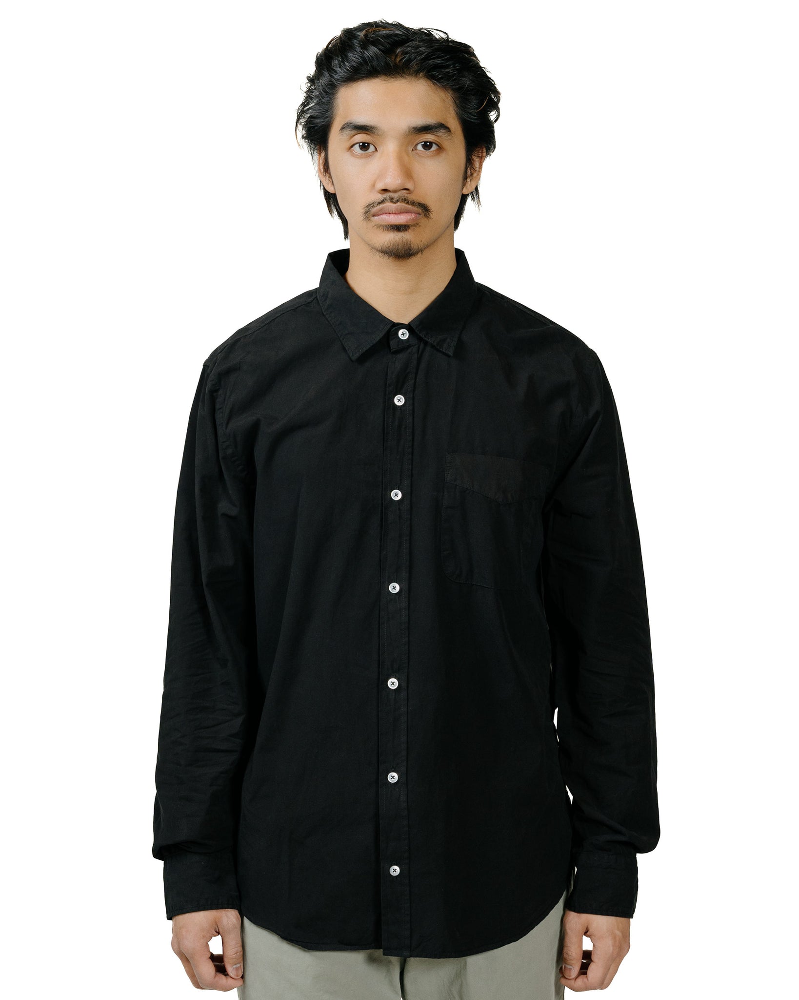 Save Khaki United Poplin Standard Shirt Black model front