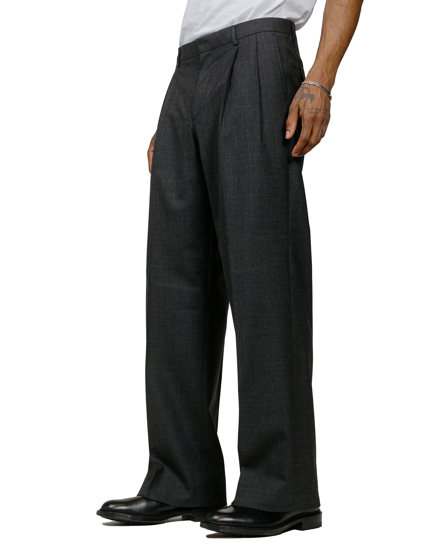 Sunflower Wide Pleated Trouser Anthracite model front