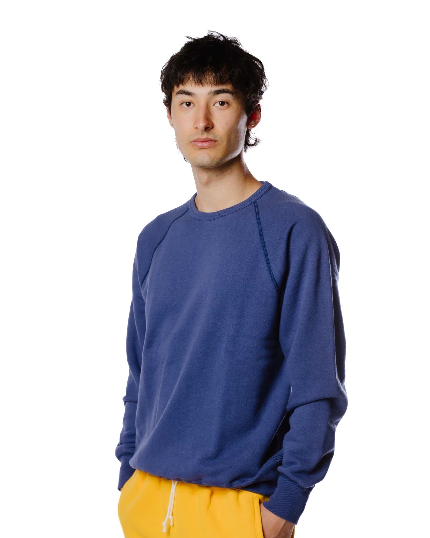 The Real McCoy's MC21018 9oz. Loopwheel Raglan Sleeve Sweatshirt MQ Navy Model Front