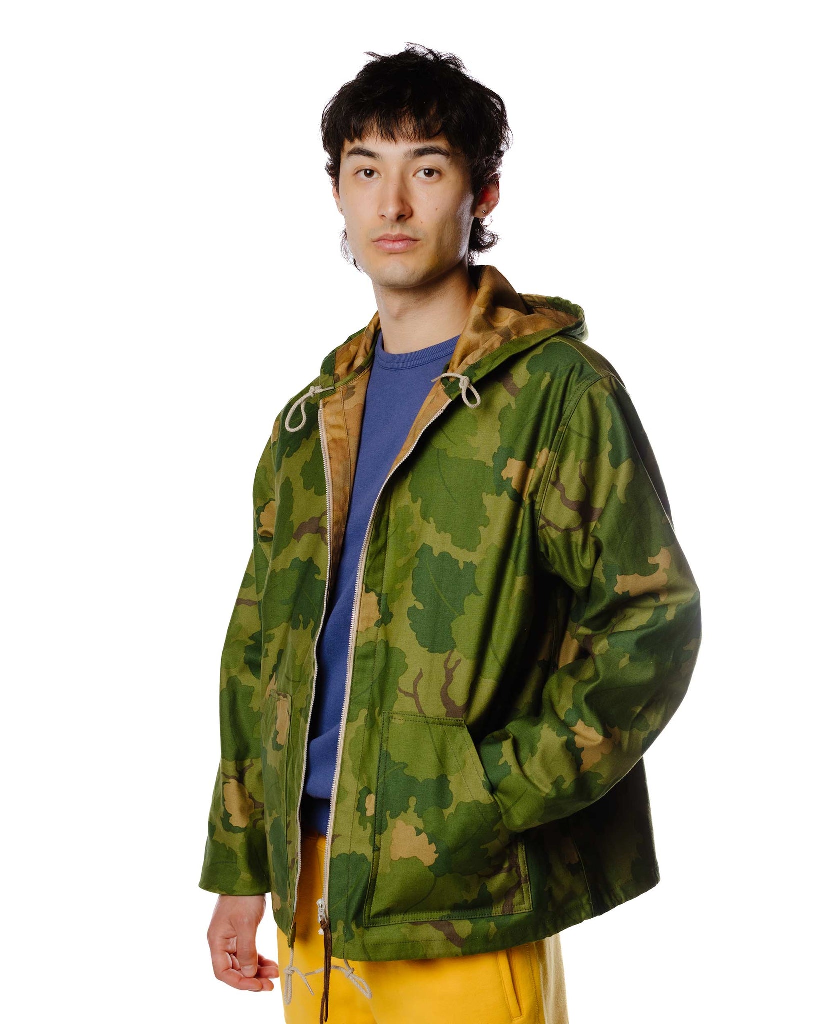 The Real McCoy's MJ23007 Camouflage Parka / Mitchell Pattern Green Model Front