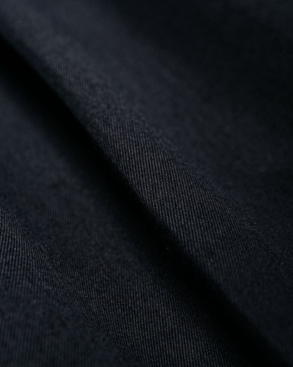 UNIVERSAL PRODUCTS. 2TUCK WIDE CHINO TROUSER NAVY