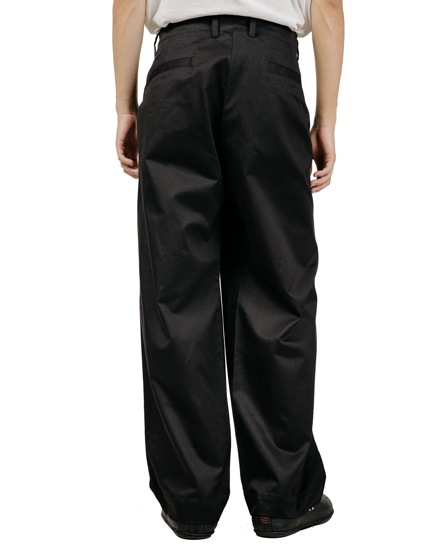 lost & found Universal Products Universal Products No Tuck Chino Trousers Black