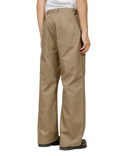 Wanze Darted Straight Leg Pant Cotton Twill Oak model back