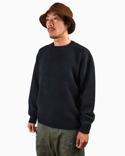 Batoner Heavy Weight Cashmere Crew Black Close