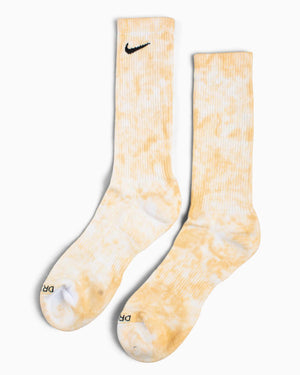 Nike Everyday Plus Cushioned Tie-Dye Crew Socks Brown (2 Pack) Side