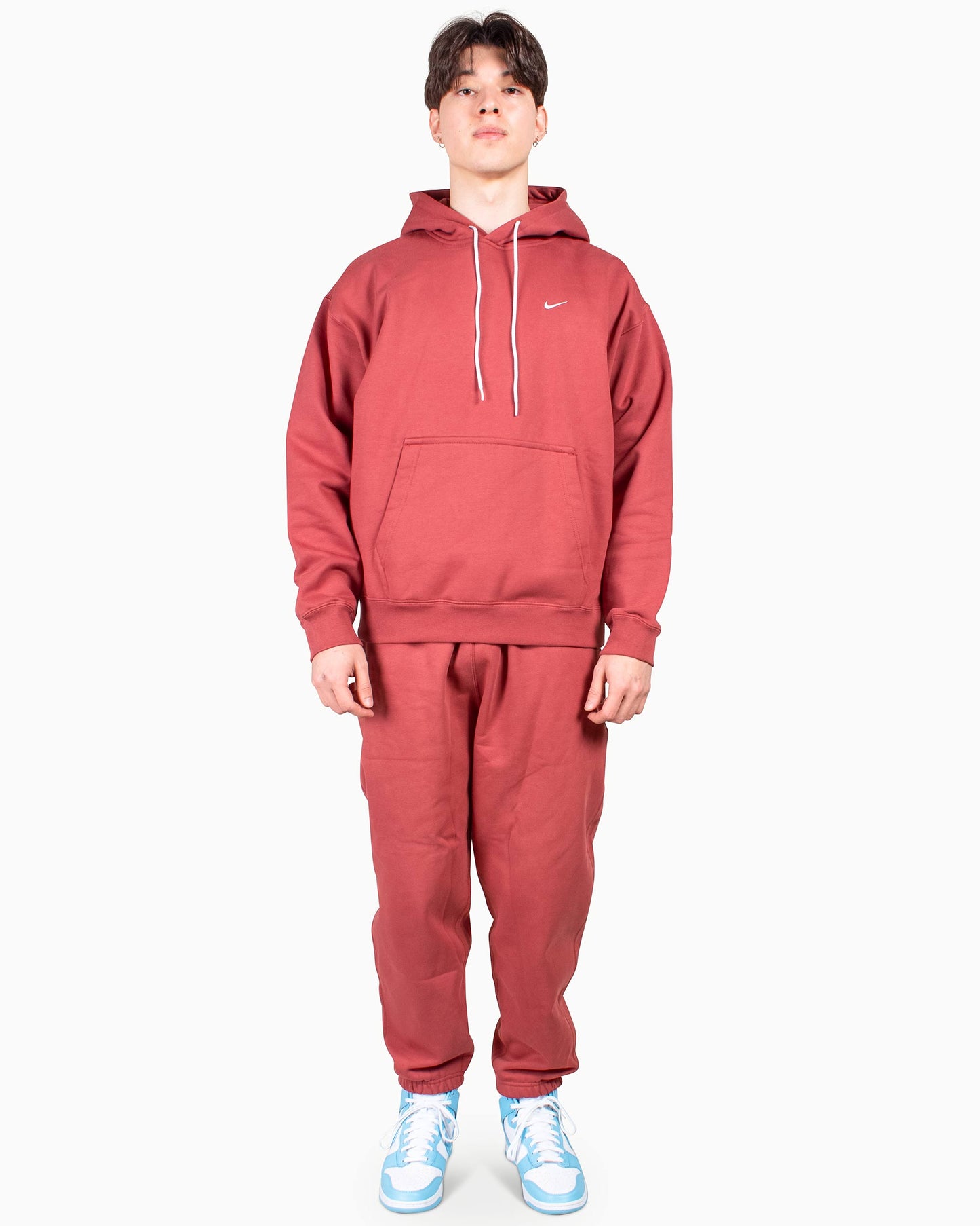 Nike Solo Swoosh Hoodie Canyon Rust Model Front