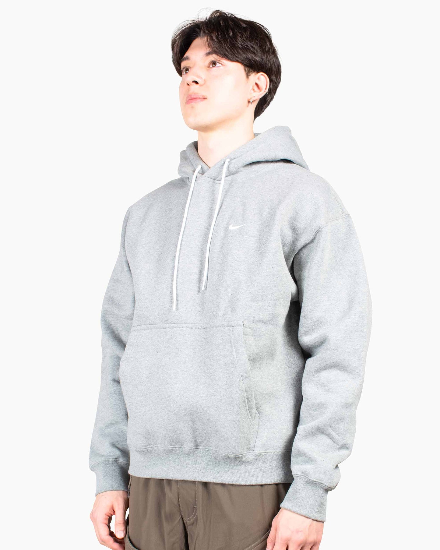 Nike Solo Swoosh Hoodie Dark Grey Heather Model Side