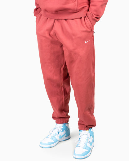 Nike Solo Swoosh Pant Canyon Rust Model Side