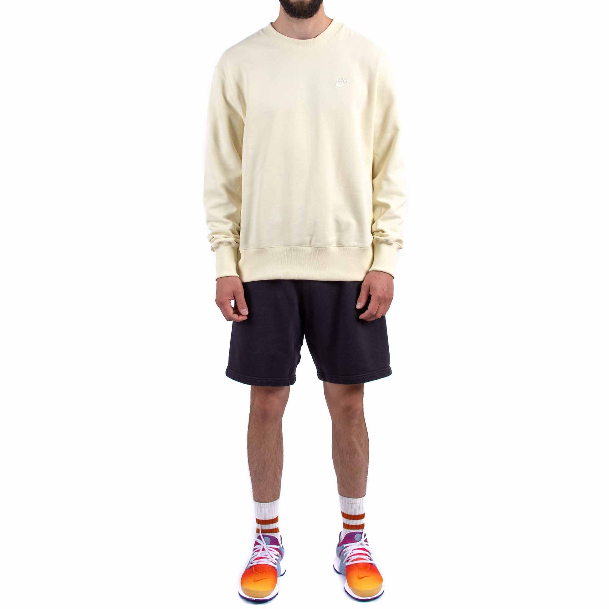 Nike Sportswear Classic Fleece Crew Coconut Milk DA0021-113 Model