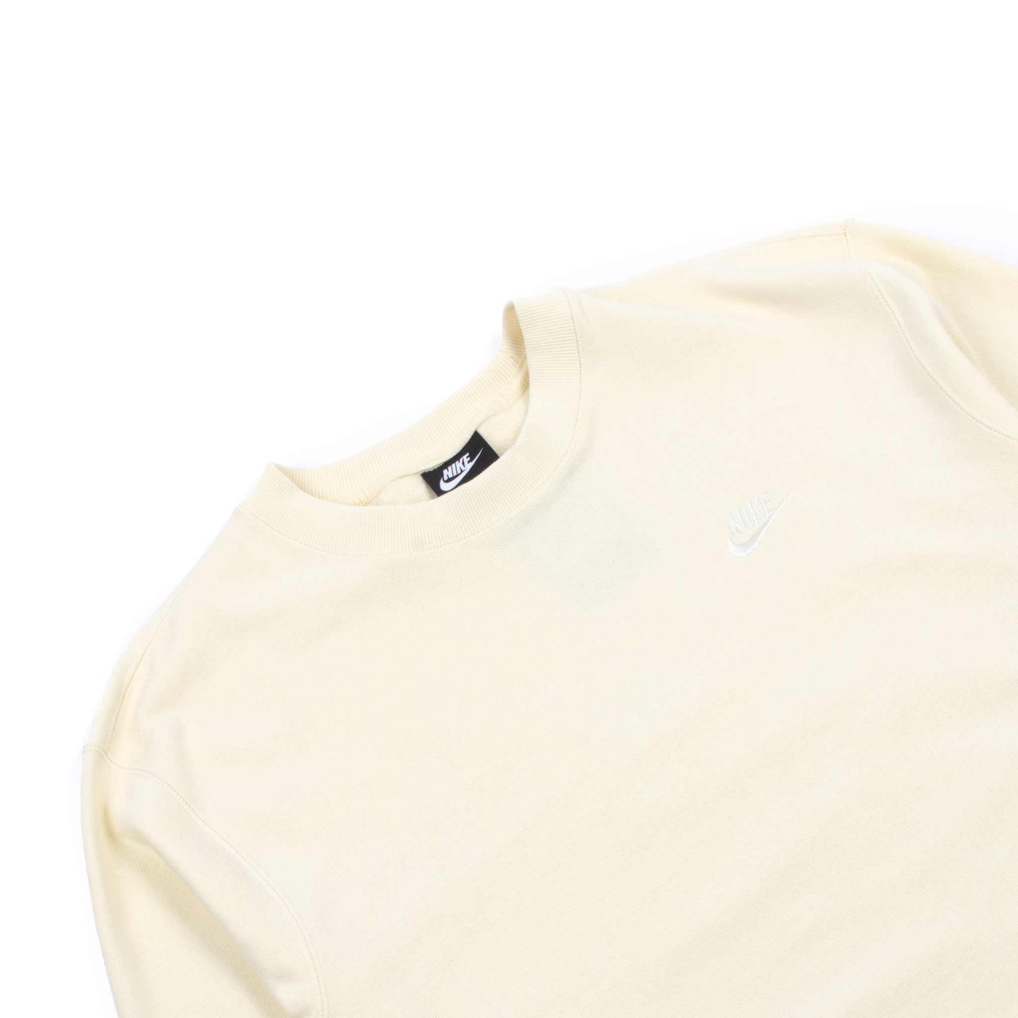 Nike Sportswear Classic Fleece Crew Coconut Milk DA0021-113 Detail