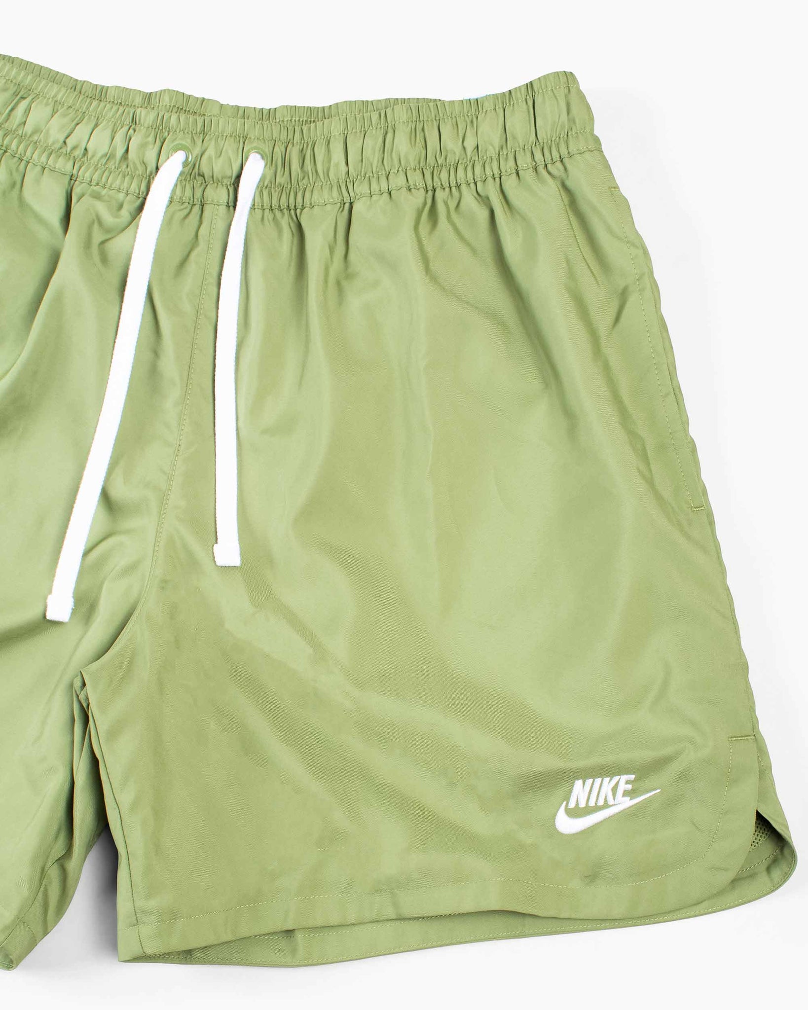 Nike Sportswear Sport Essentials Lined Flow Shorts Alligator Details